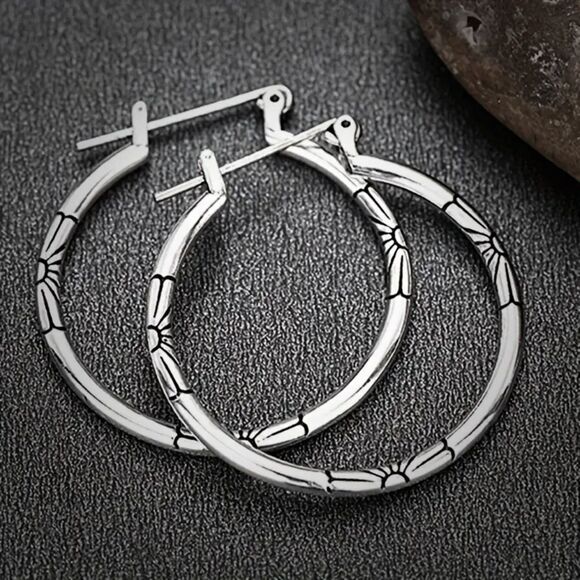 Silver Carved Skinny Hoop Earrings Delicate Flower Retro Etched Classic Thin New - Picture 6 of 7